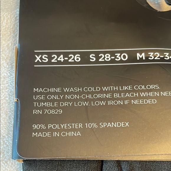 Brooklyn Cloth Black Boxer Briefs with Red Rose Design - Picture 4 of 4